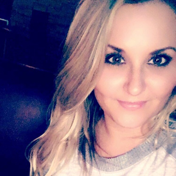 Meet your Posher, Brittany - Picture 1 of 3